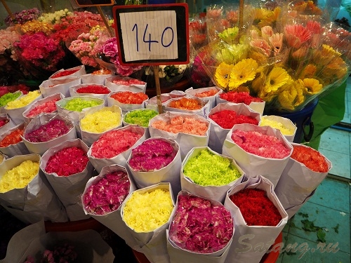 Цветы на рынке в Бангкоке