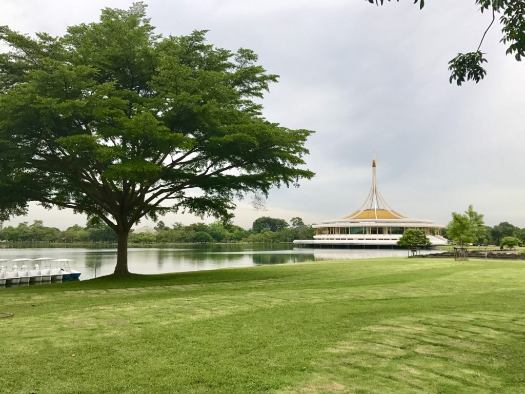 Парк Короля Рамы 9 Суан Лыанг